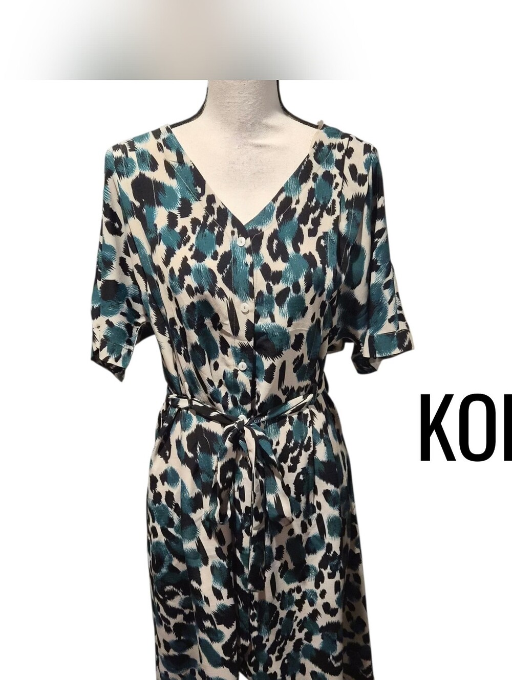 Kori V-Neck Button Front Tie Waist Dress in Teal and Black Leopard Print Large